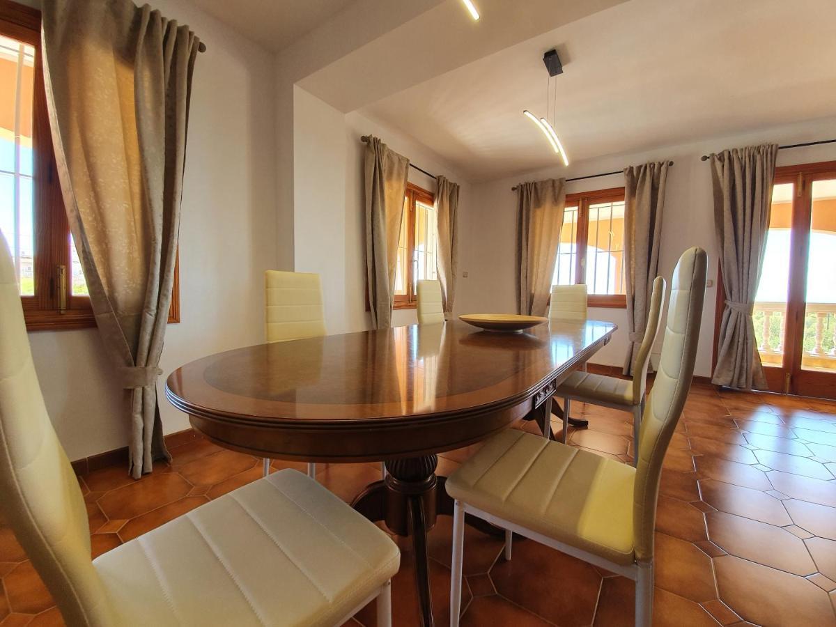 Villa Ca'n Roser *