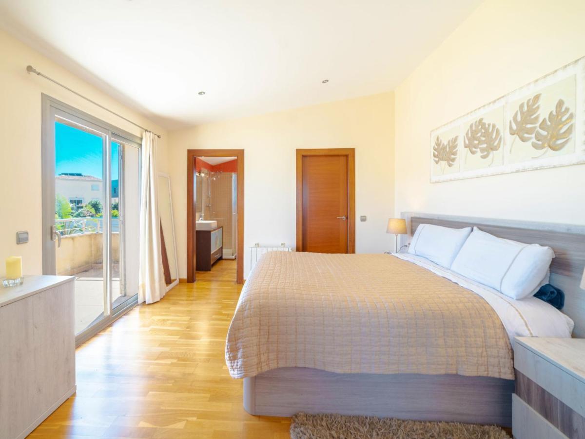 Son Jil By Interhome