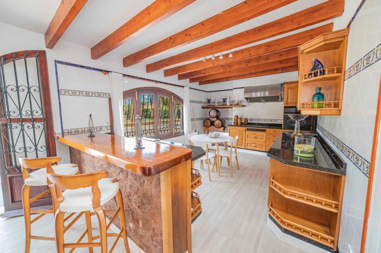 Sunset / Tirenet Villa