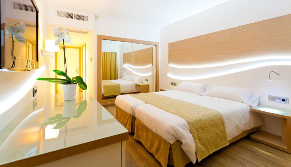 Hotel Sunprime Waterfront Adults Only