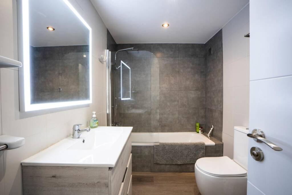 Apartamento Modern Penthouse Beach Front Apartment