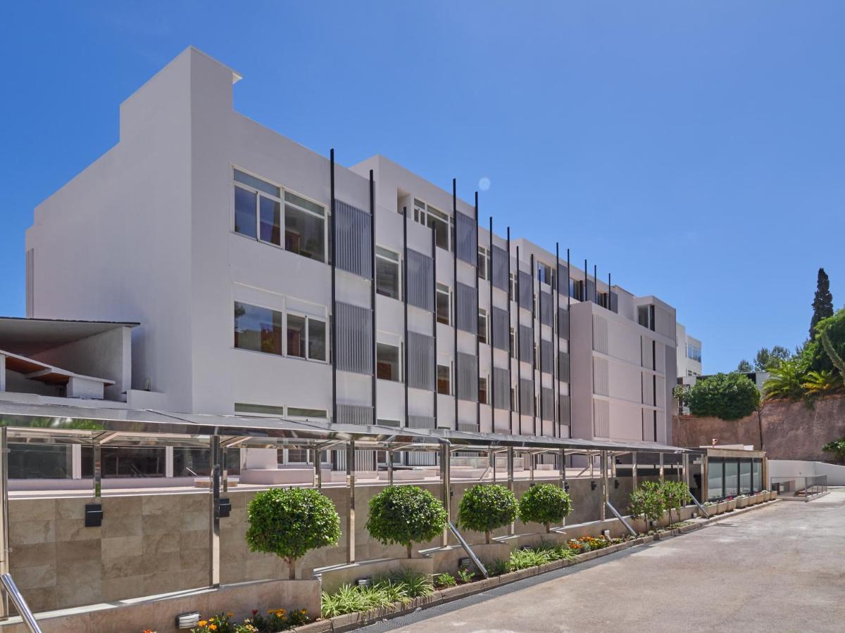 Y Paguera Apartahotel 4*