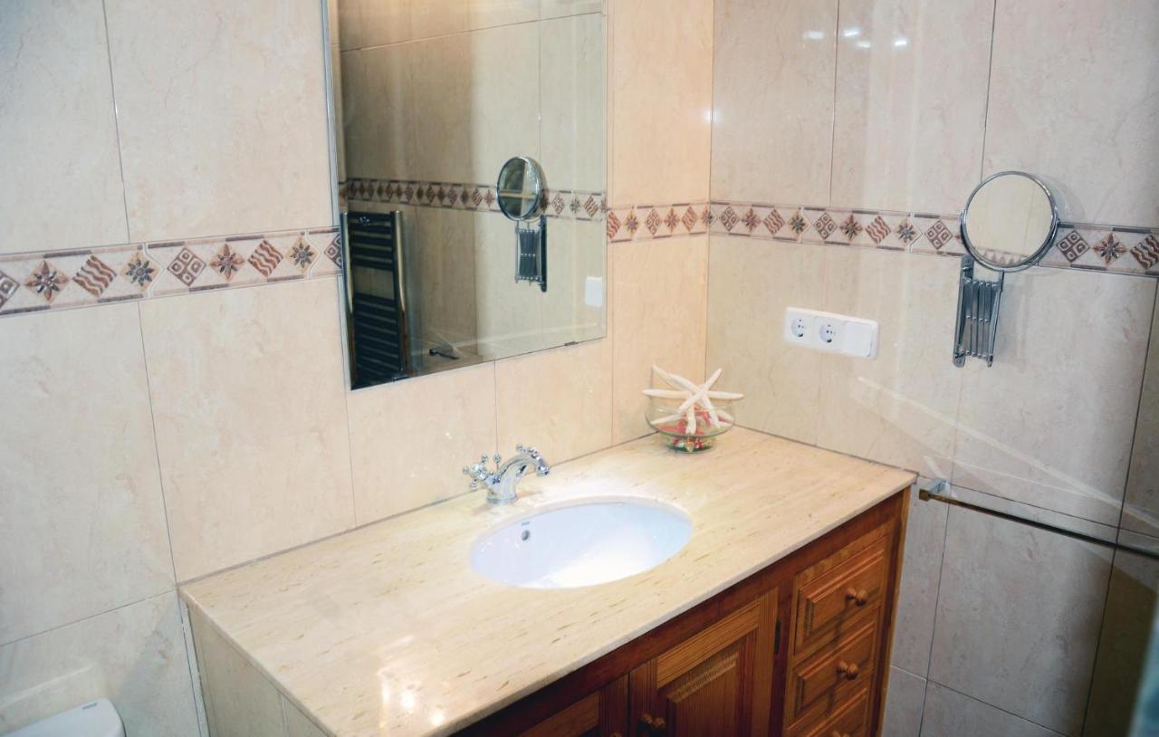 Nice In Sller With 4 Bedrooms And Wifi