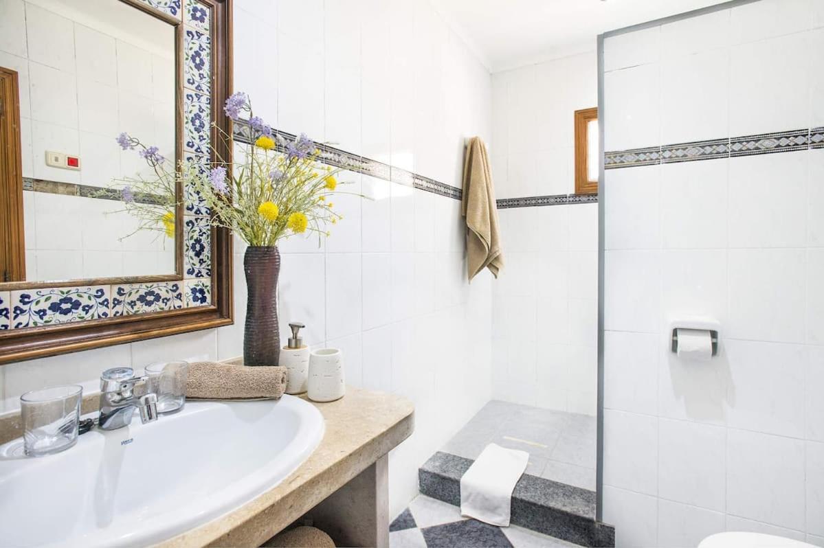 New! Orquidea - Walking Distance To Village Villa