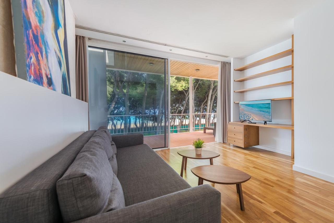 Villa Beach Front Estate Large Garden&private Pool Alcúdia