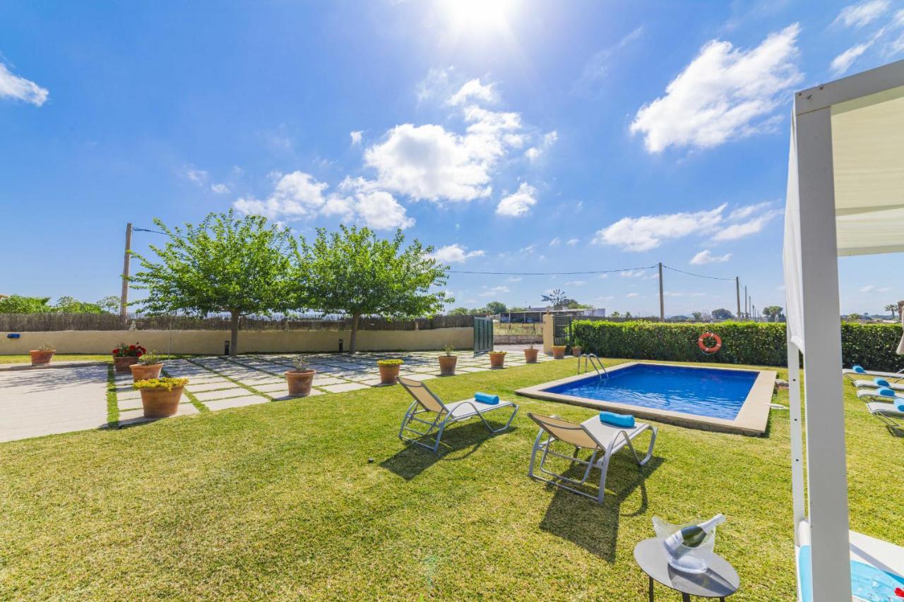 Villa Ambient / Sa Finqueta *