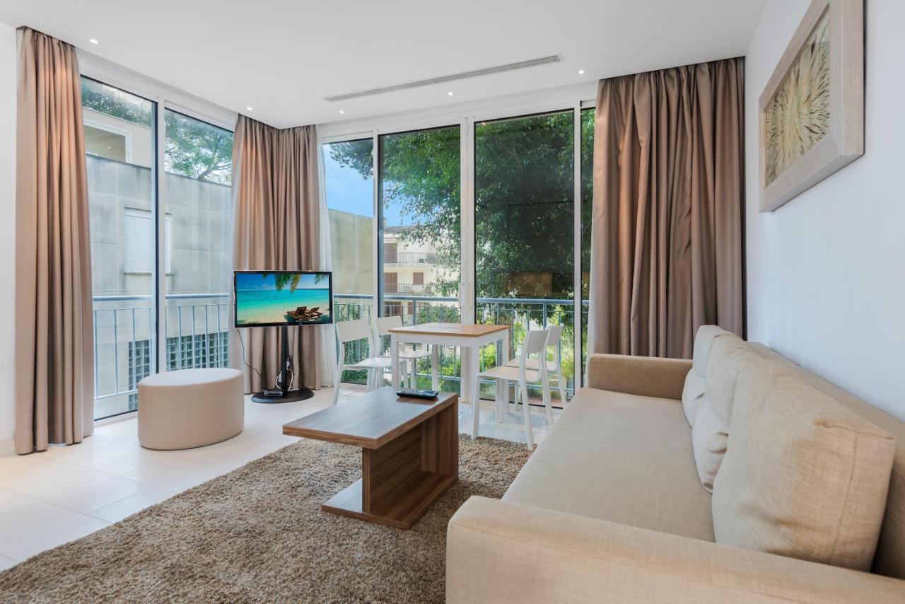 Beach Front Estate Large Garden&private Pool Villa