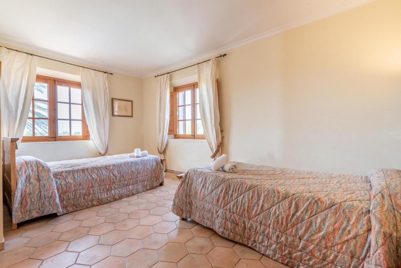 Villa Sa Bassa Des Castellet By Mallorca House Rent Llombarts
