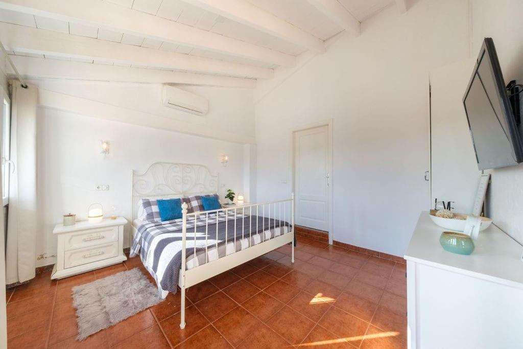 Villa Magnifica Tranquila En El Centro De Mallorca Biniali (Majorca)