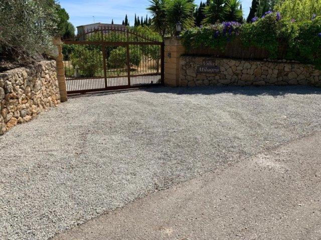 Villa Milagro - 3 Bedroom Style With Pool Near Golf Course/beaches - Air Cond. Pollensa