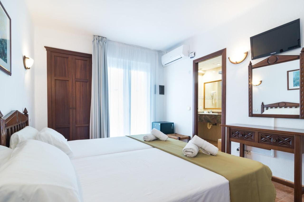 Hotel Ses Puntetes 3*