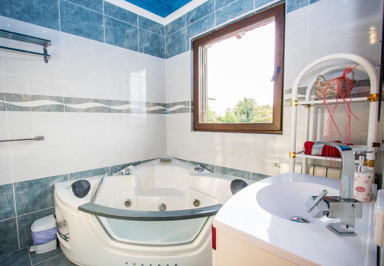 Villa Bonita Casa Suit, Porto Colom, Piscina, Ac, Wifi Y Netflix *