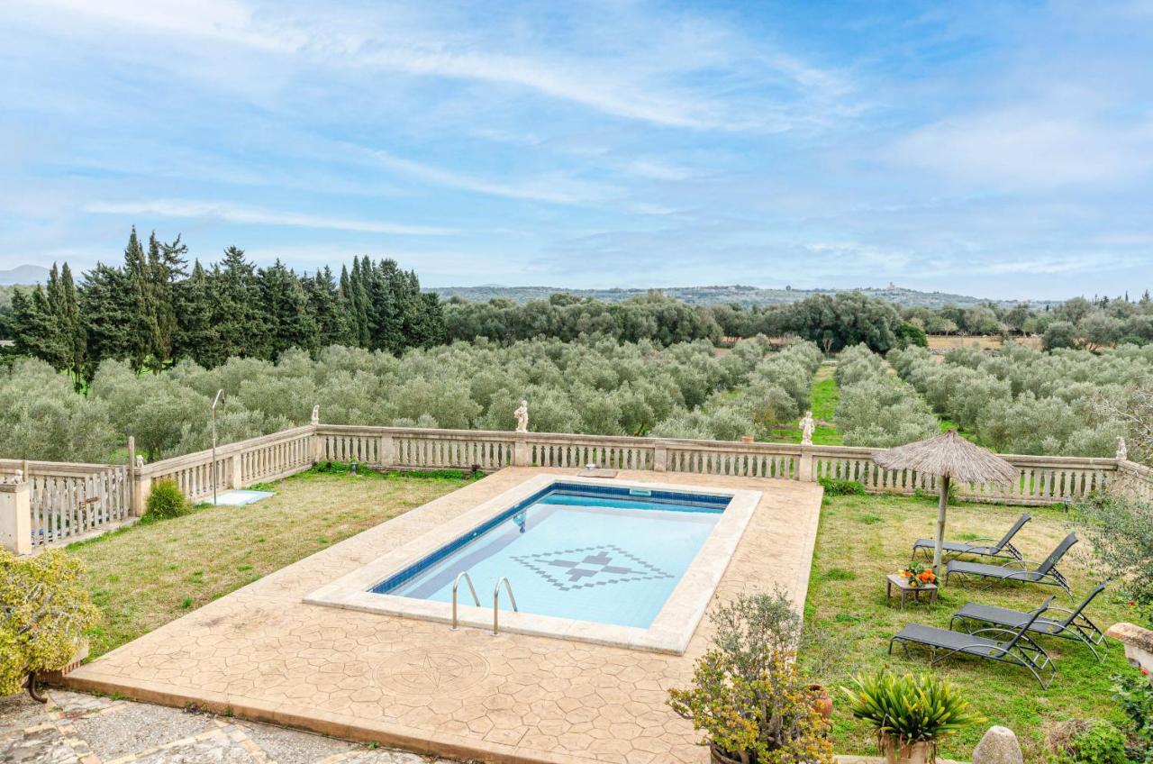 Yourhouse Deulosal, In Rural House With Pool