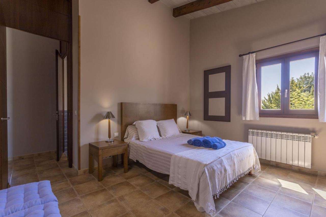 Alzina 454 Country house *