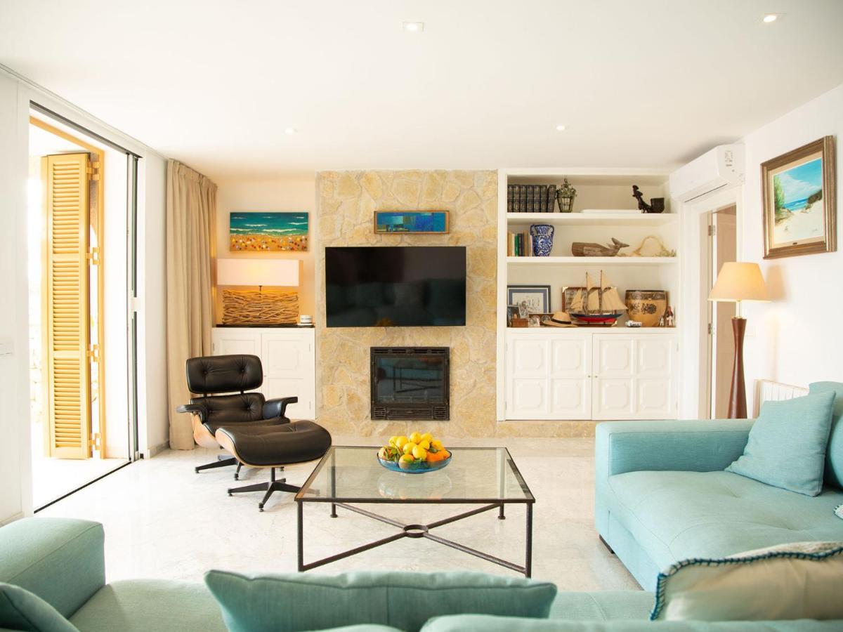 Es Turó, Luxury Beachfront In Colonia San Jordi Villa