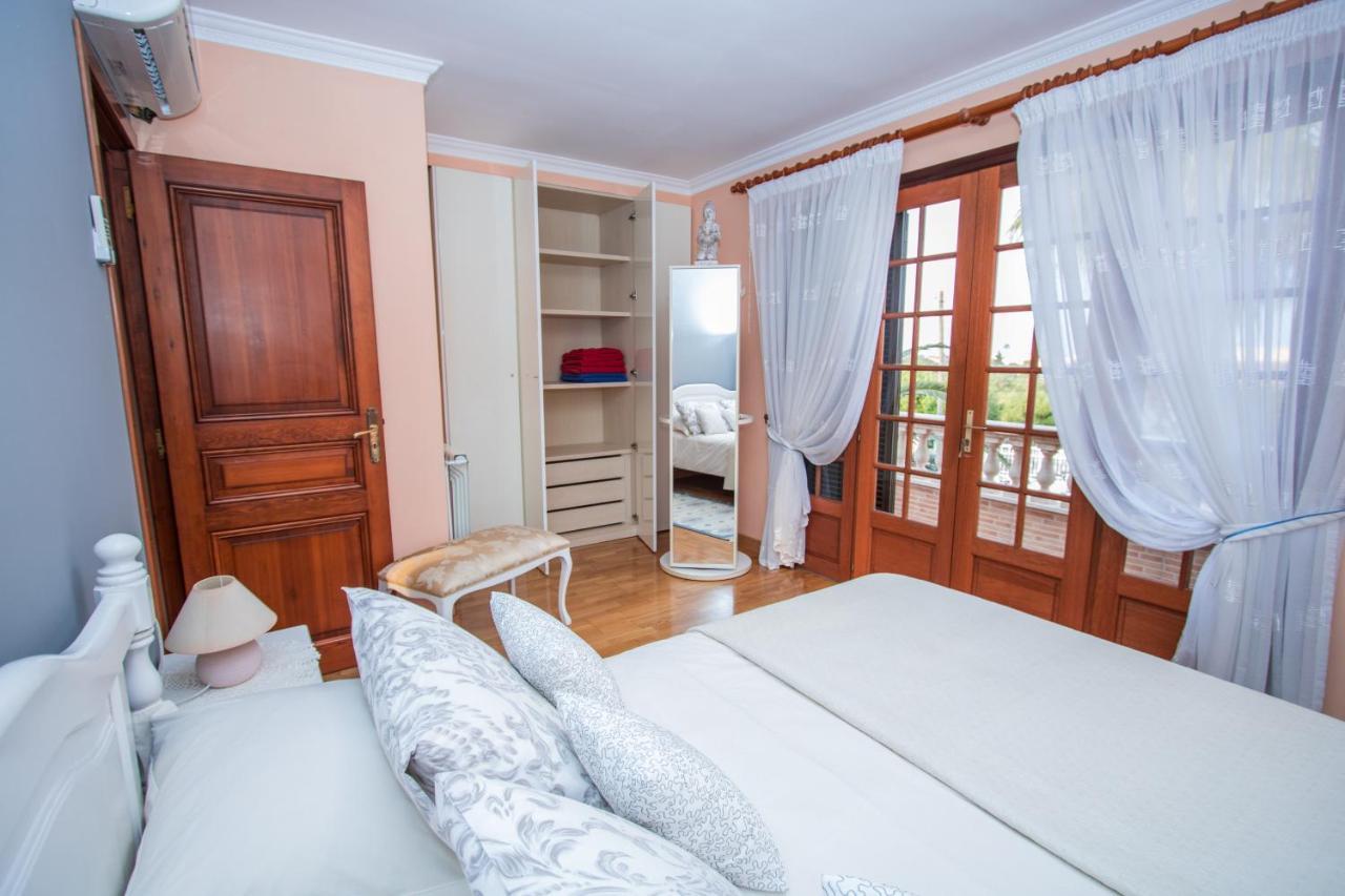 Villa Bonita Casa Suit, Porto Colom, Piscina, Ac, Wifi Y Netflix Portocolom (Mallorca)