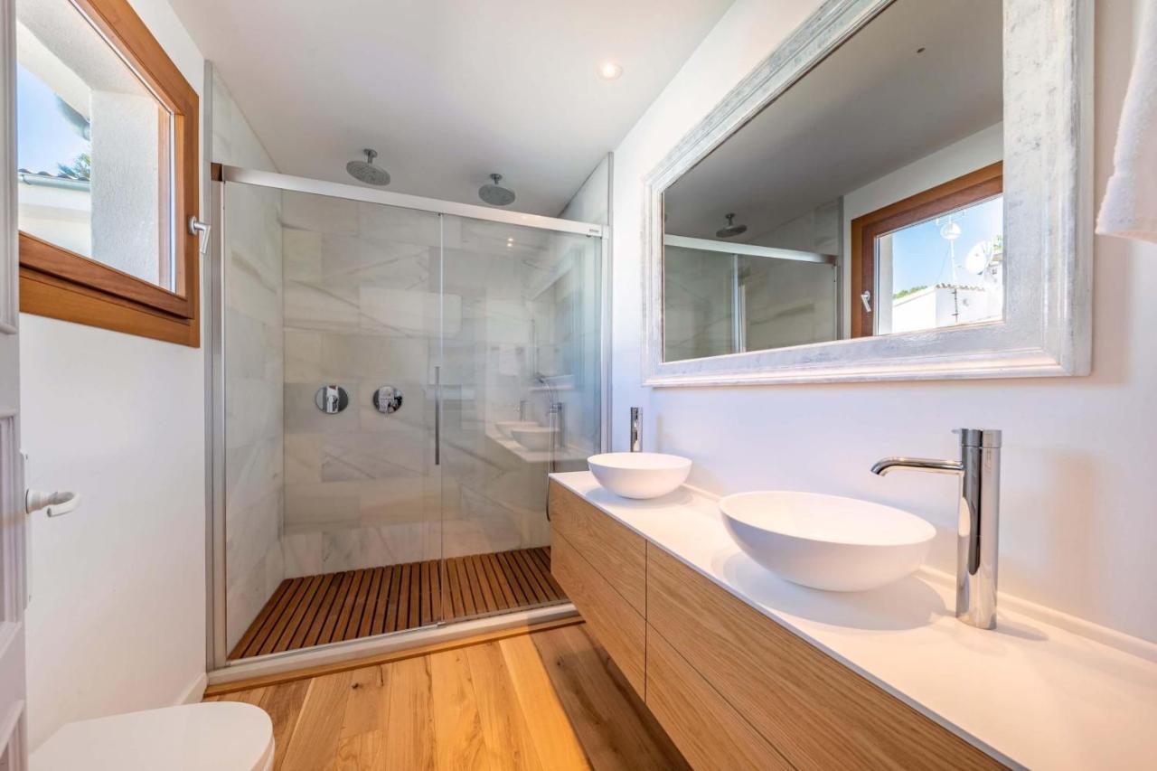 Villa Seafront Mar I Pins By Sealand Puerto Pollensa
