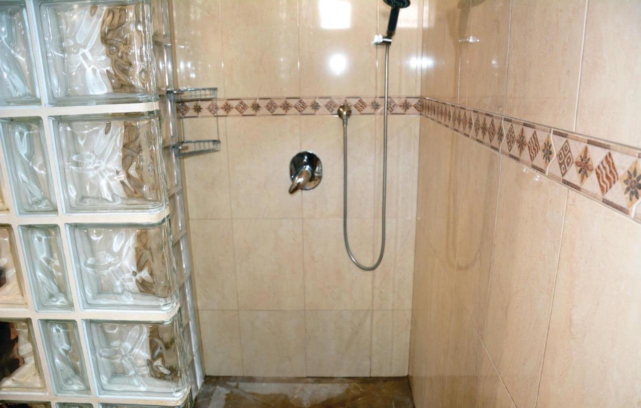 Nice In Sller With 4 Bedrooms And Wifi Сasa de vacaciones *