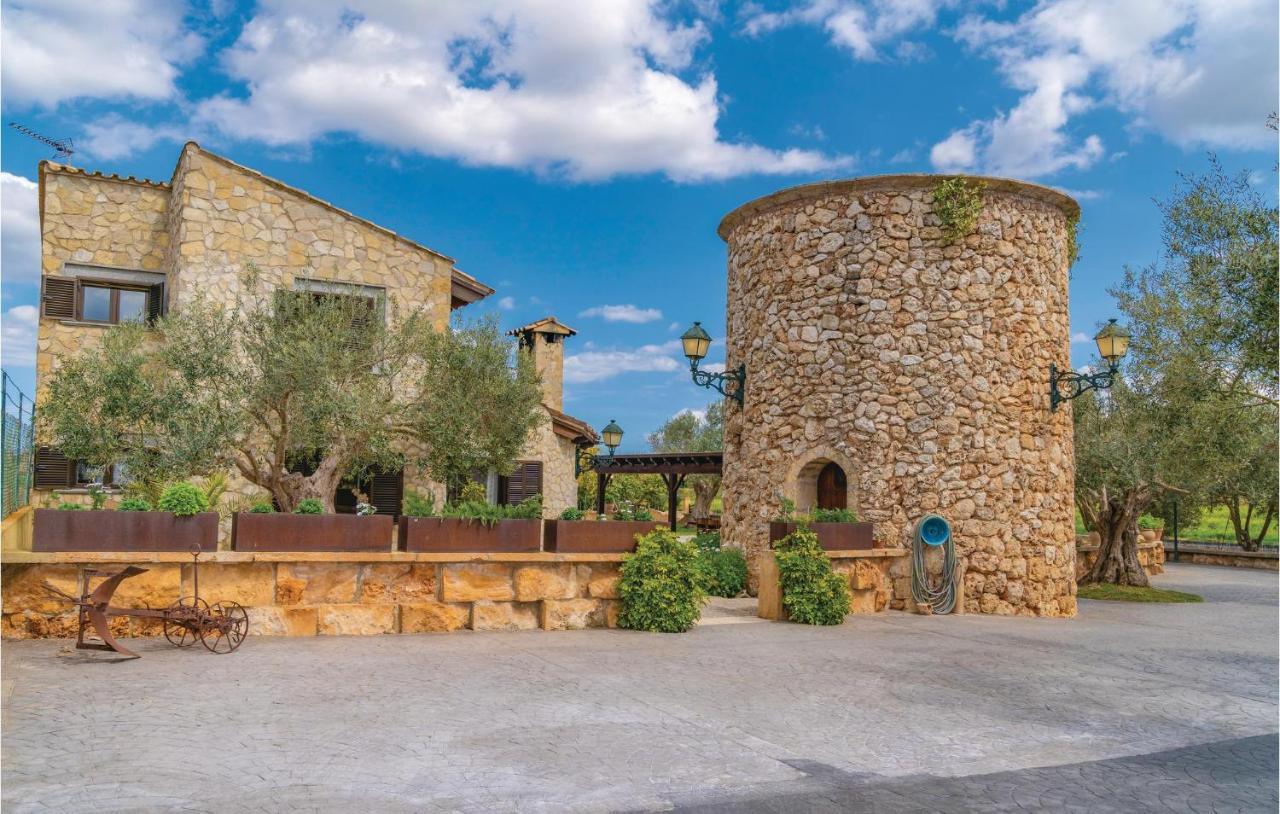 4 Bedroom Lovely In Muro Сasa de vacaciones
