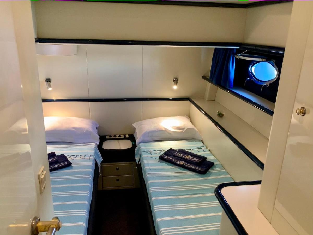 Hotel en barco Yacht 18m Sunseeker In Mallorca Mit Fruehstueck & Bordcrew *