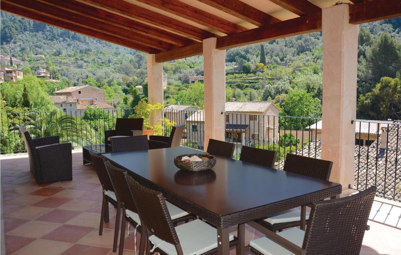 4 Bedroom Stunning In Сasa de vacaciones Fornalutx