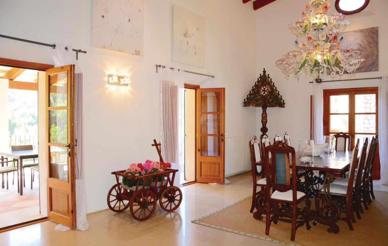 Сasa de vacaciones 4 Bedroom Stunning In *