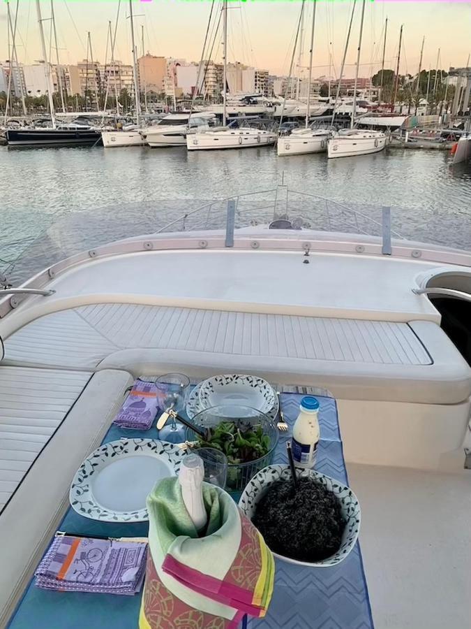 Yacht 18m Sunseeker In Mallorca Mit Fruehstueck & Bordcrew El Arenal (Mallorca)