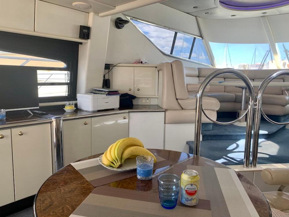 Hotel en barco Yacht 18m Sunseeker In Mallorca Mit Fruehstueck & Bordcrew El Arenal (Mallorca)
