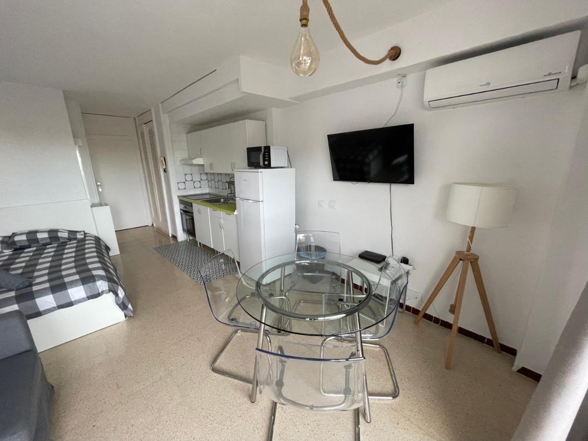 Cosy With Pool Apartamento