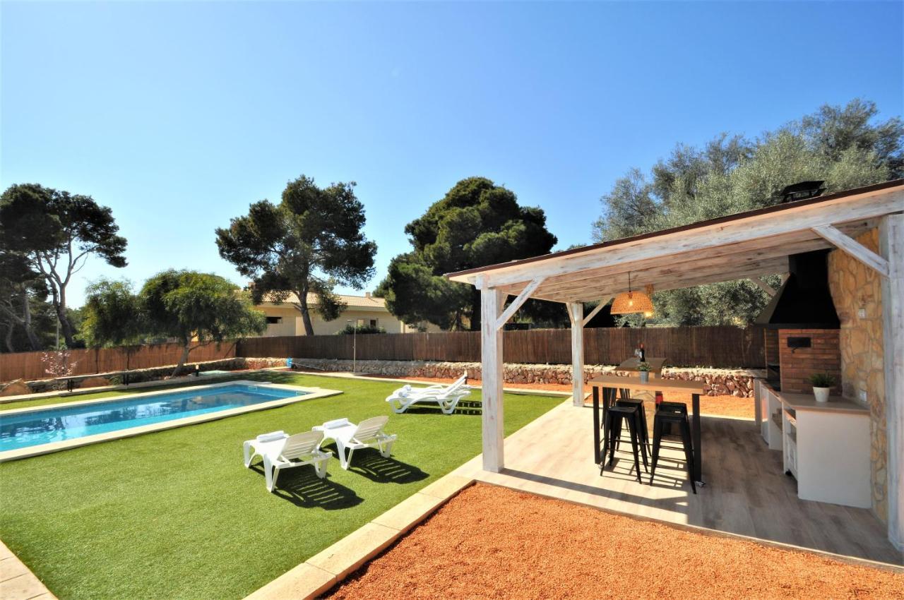 Monica En Ideal Familias- Mallorca Cala Pi (Mallorca)