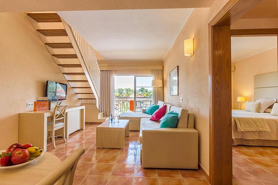 Zafiro Picafort Apartahotel