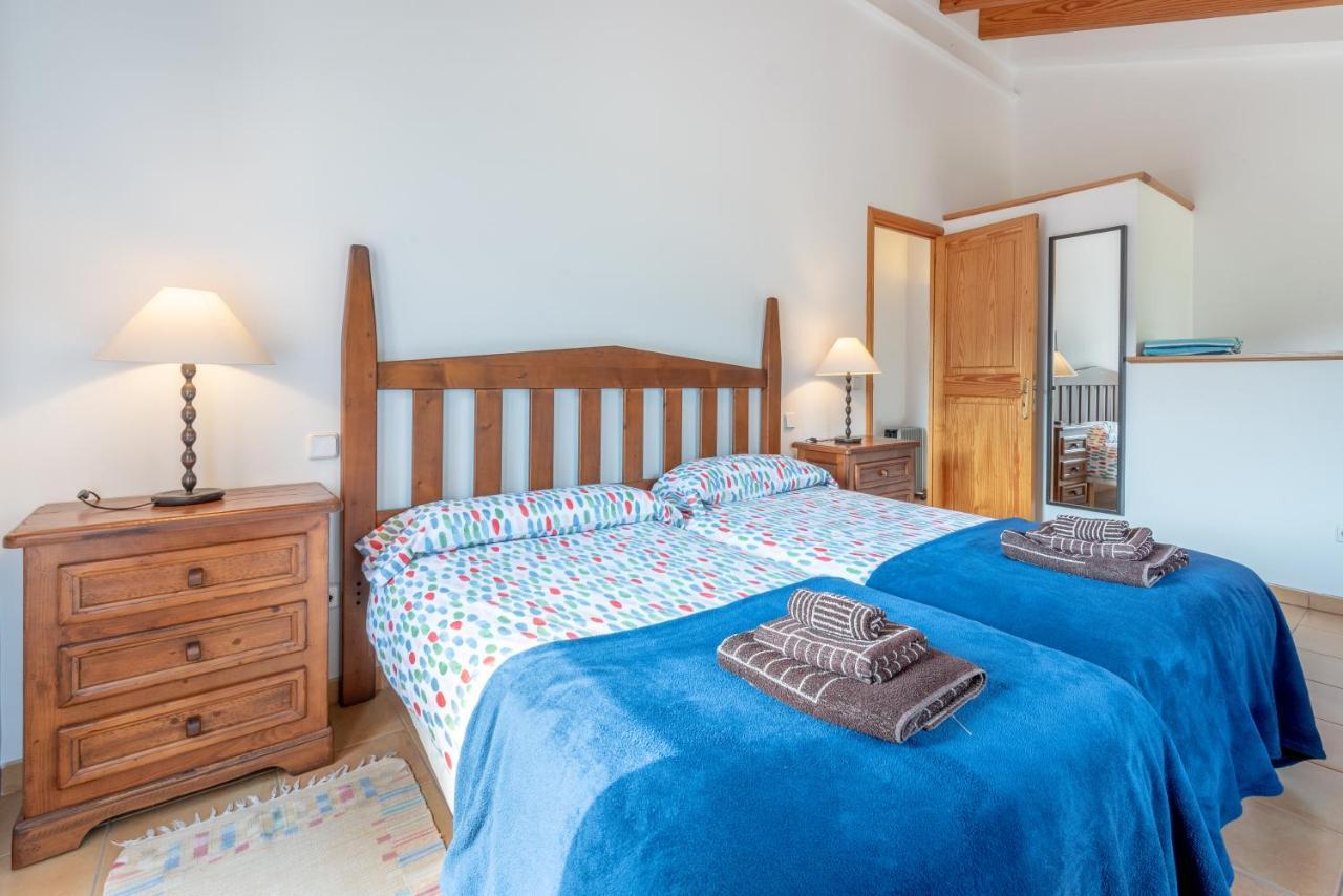 Semi-detached Sunny Country House, Near Gr221 Deià (Deyá)