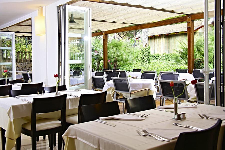 Aparthotel Zafiro 4*