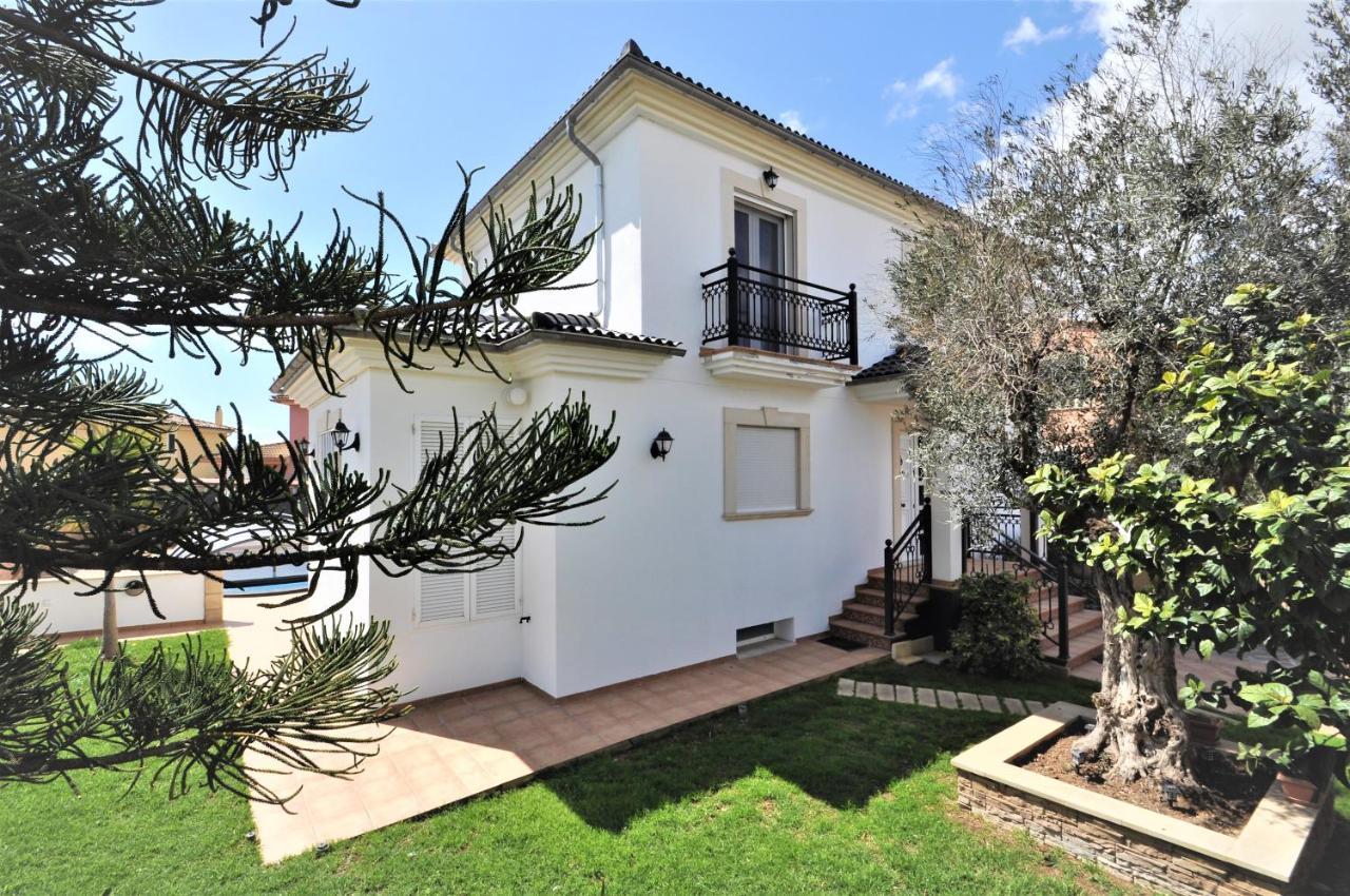 Carmen Villa *