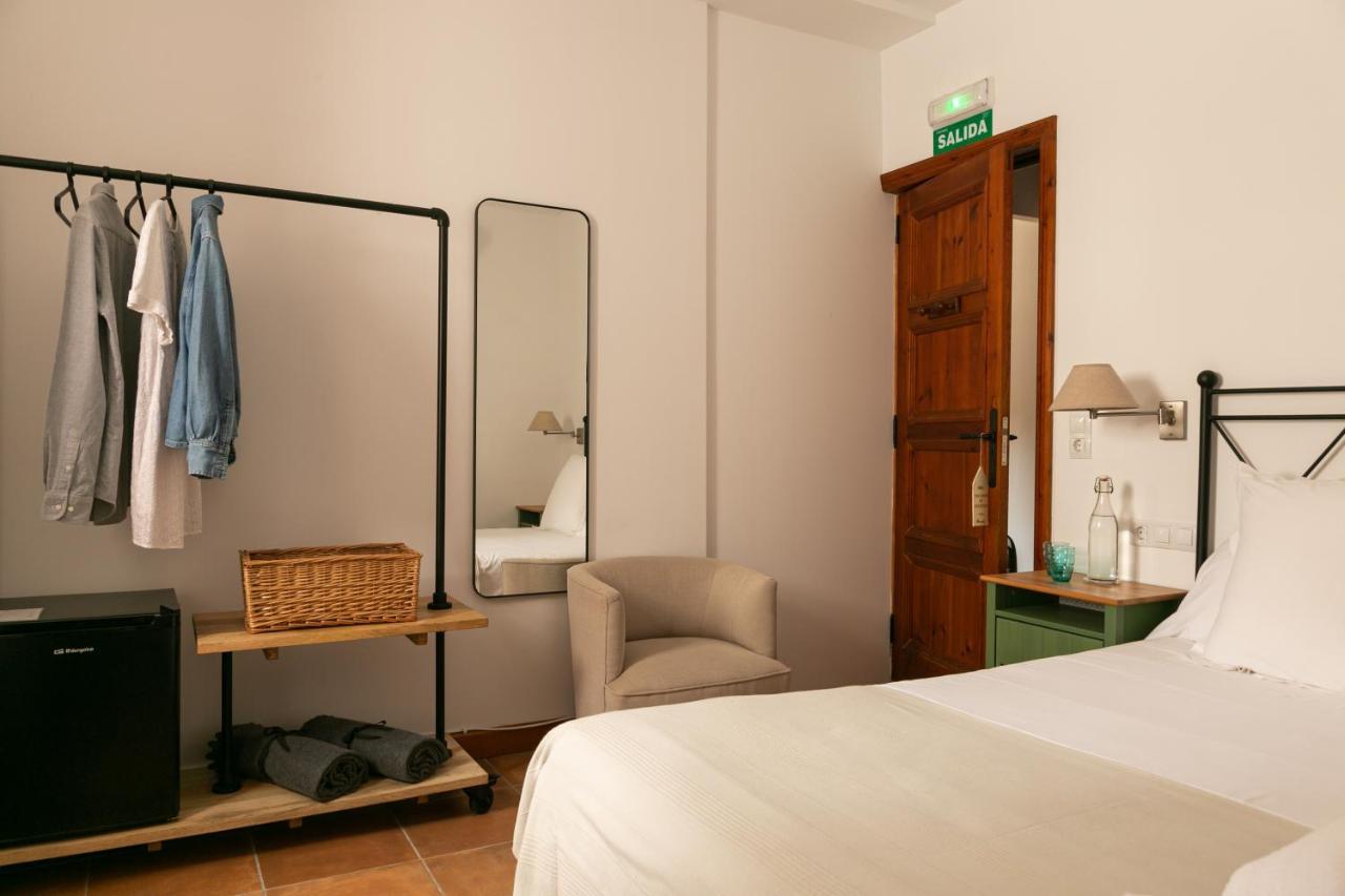 Hotel Cal Secretari Vell - Turismo De Interior