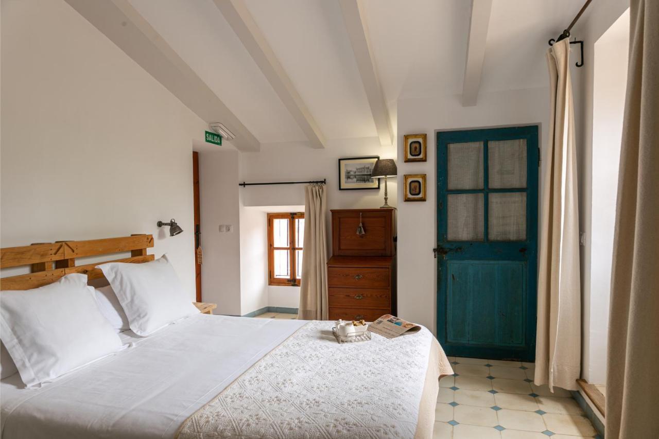 Cal Secretari Vell - Turismo De Interior Hotel La Cabaneta