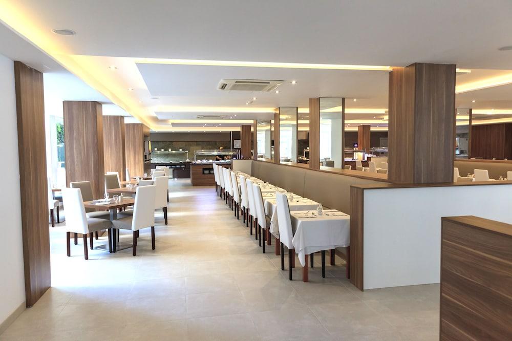 Bq Bulevar Peguera- Adults Only