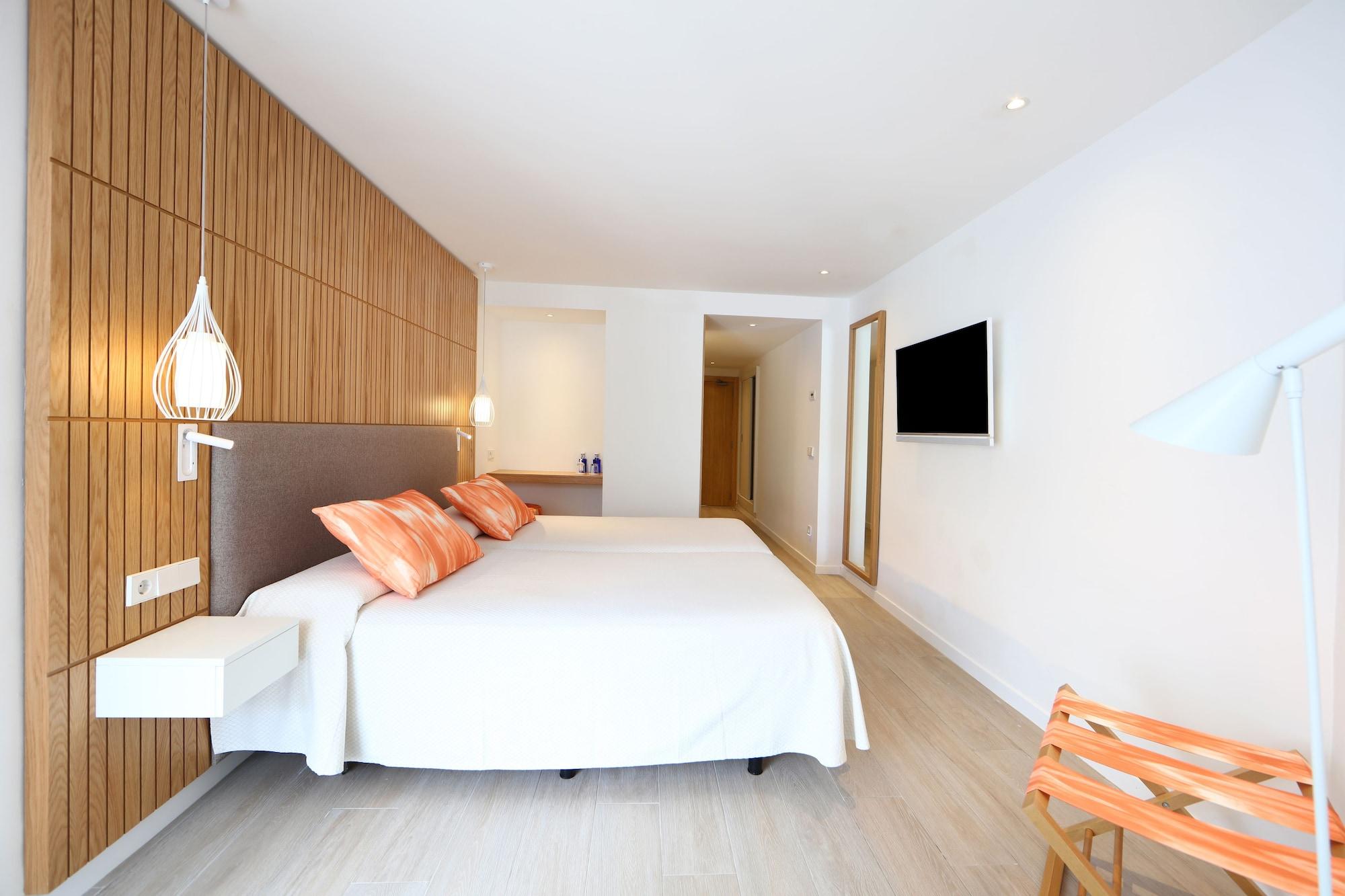Hotel Iberostar Playa De Muro 4*
