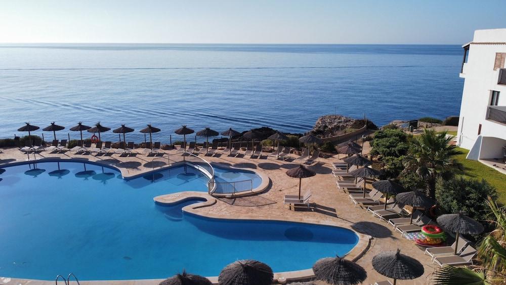 Alua Rocas Hotel