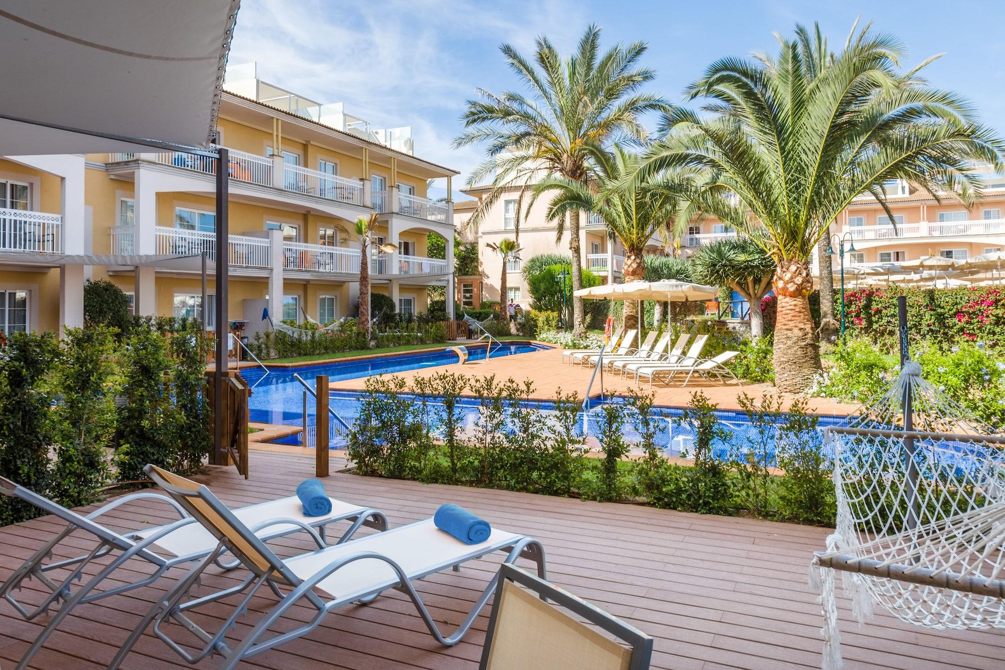 Apartahotel Zafiro Picafort 4*