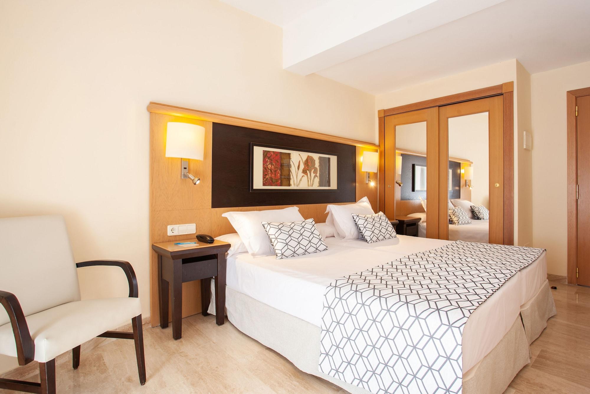 Grupotel Nilo & 4*