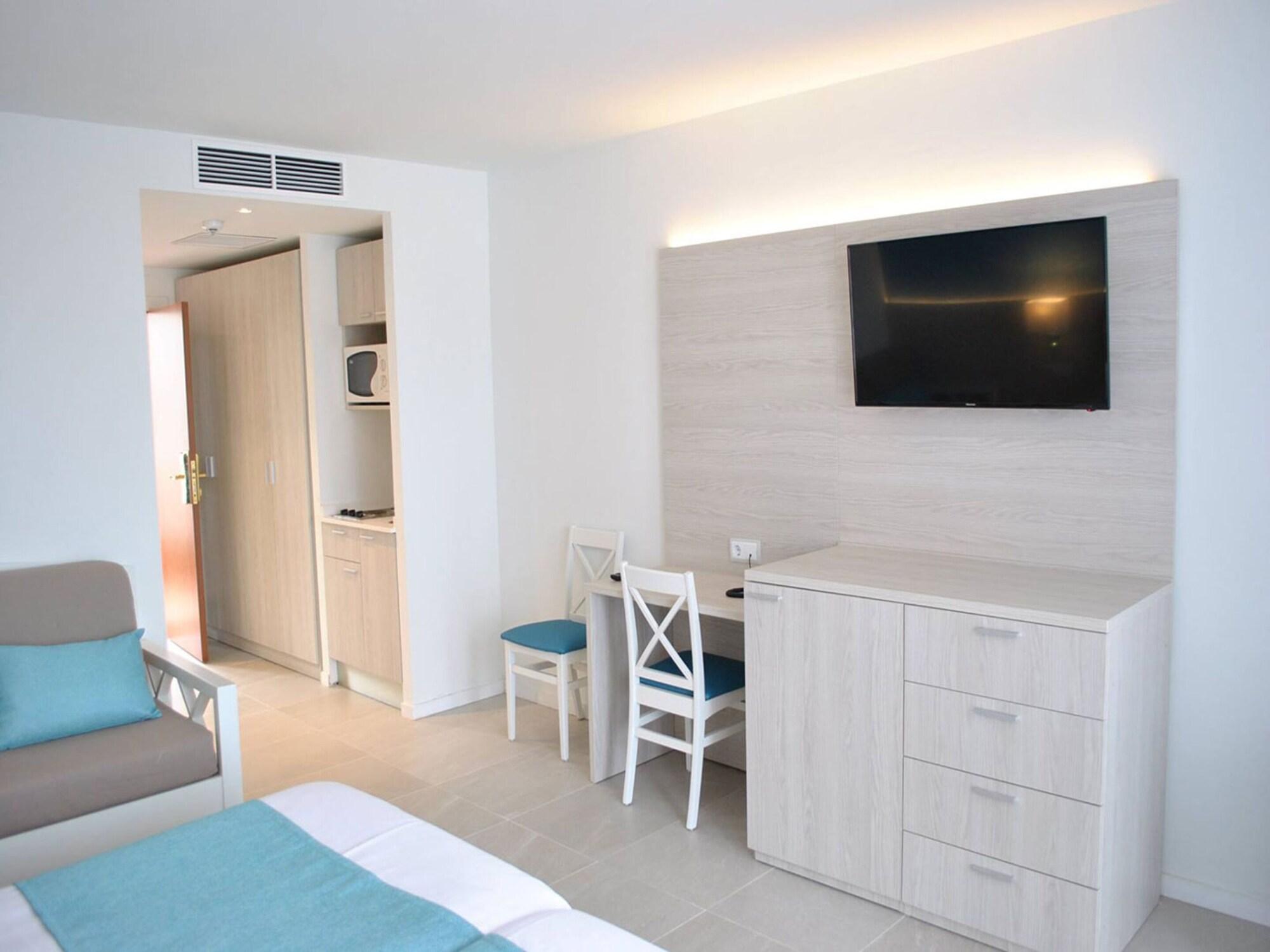 Y Paguera Apartahotel