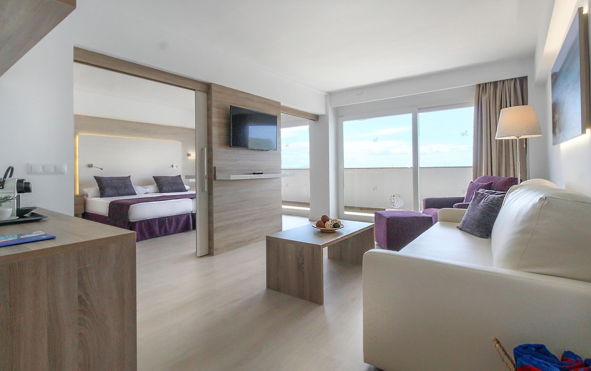 Globales Panama - Adults Only