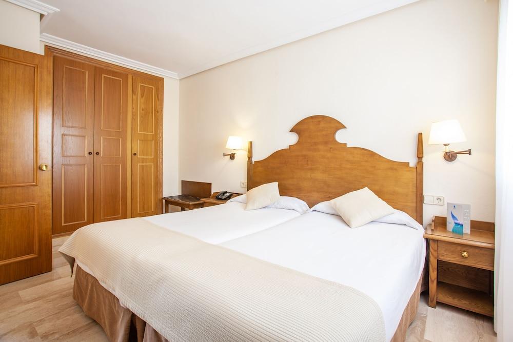 Apartahotel Grupotel Nilo & 4*