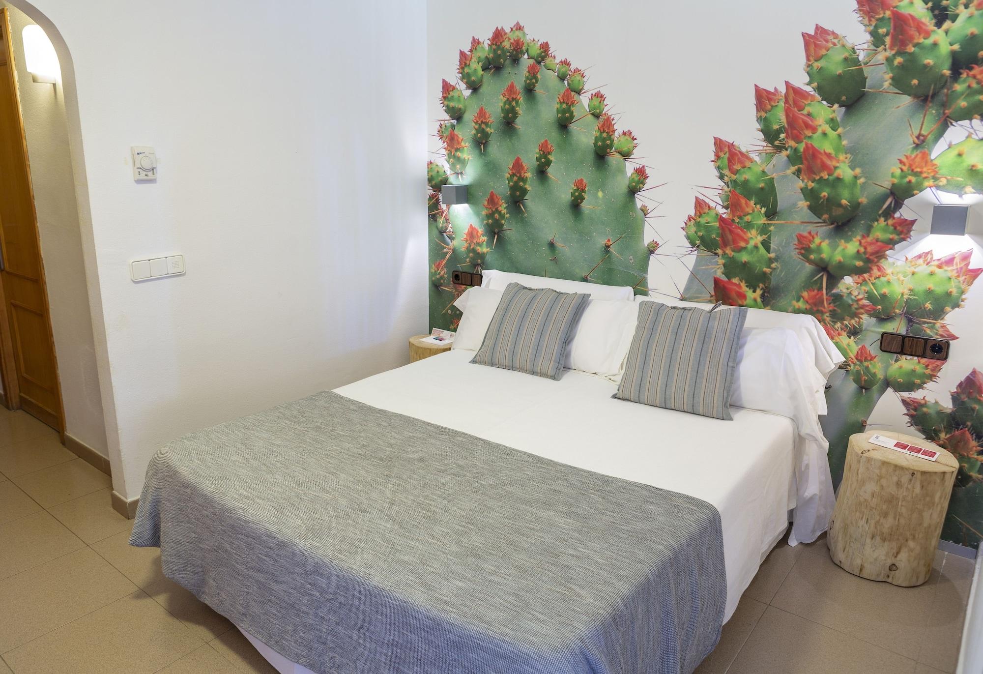 Es Baulo Petit Aparthotel 4*