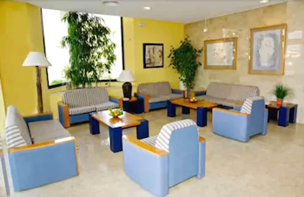 Apartahotel Dunes Platja