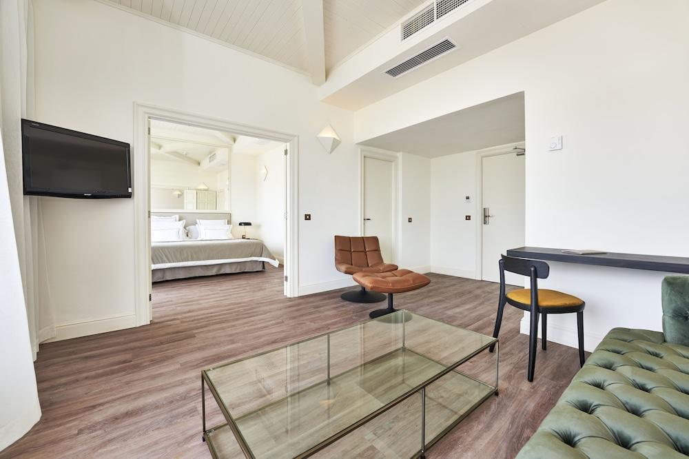 Hotel Hoposa Daina 4*