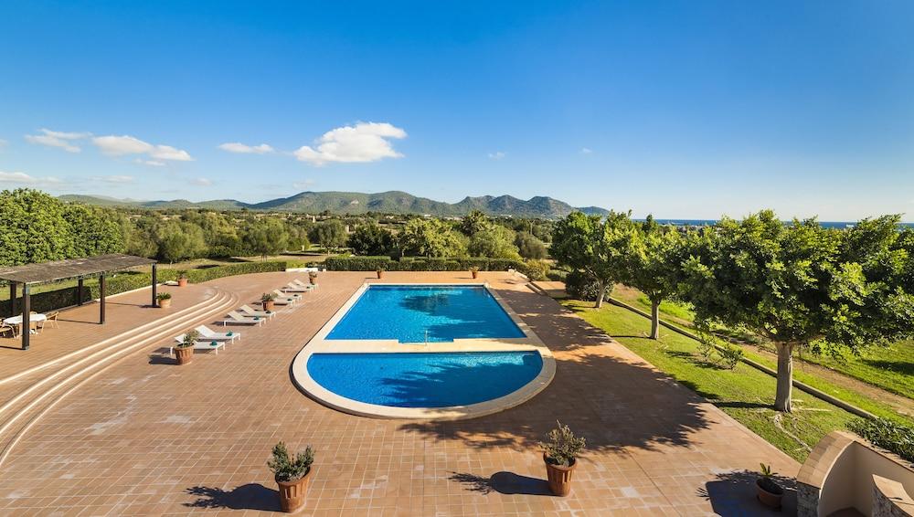 Son Corb Boutique 4*