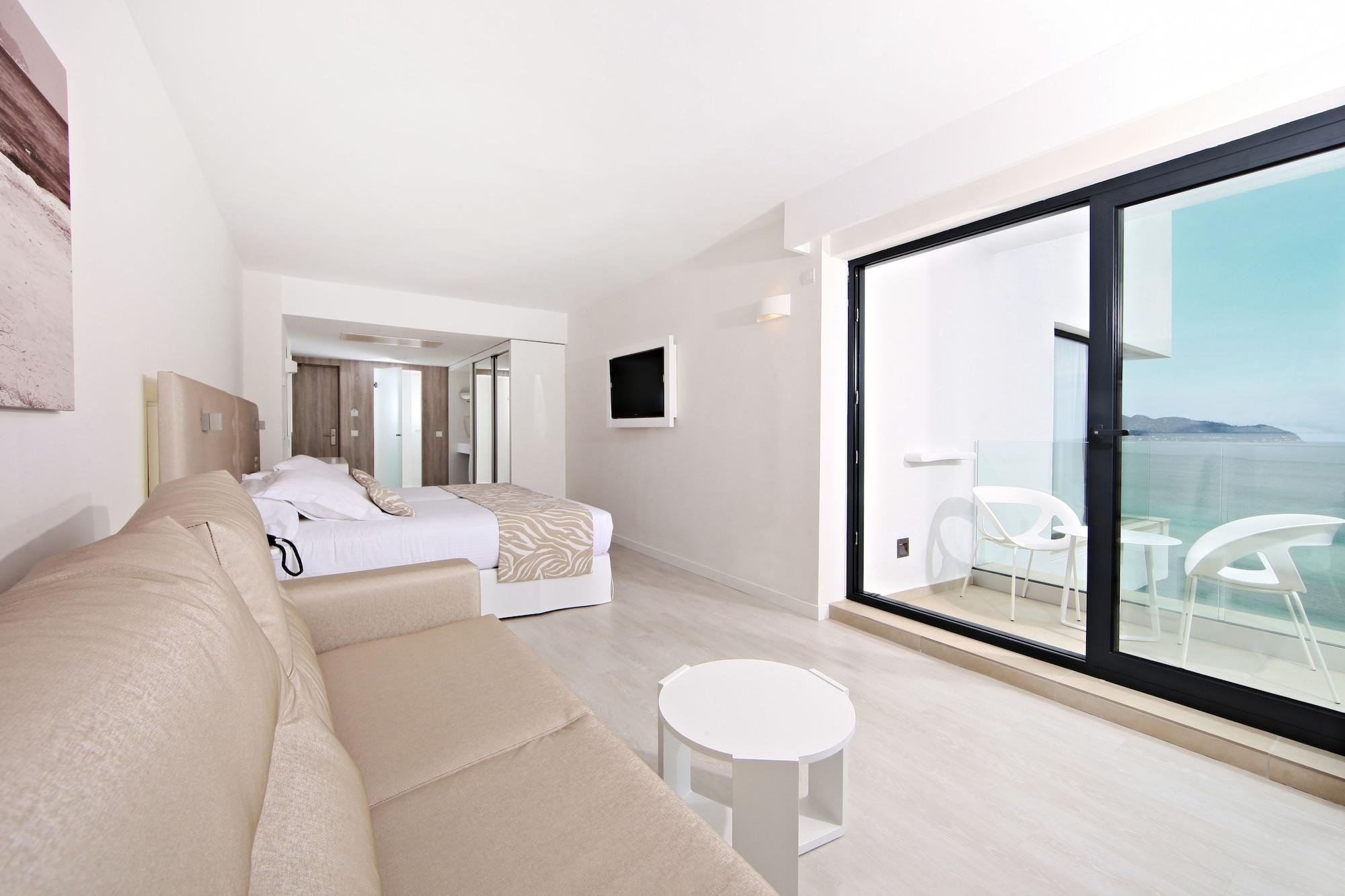 Iberostar Waves Cala Millor - Adults Only 4*