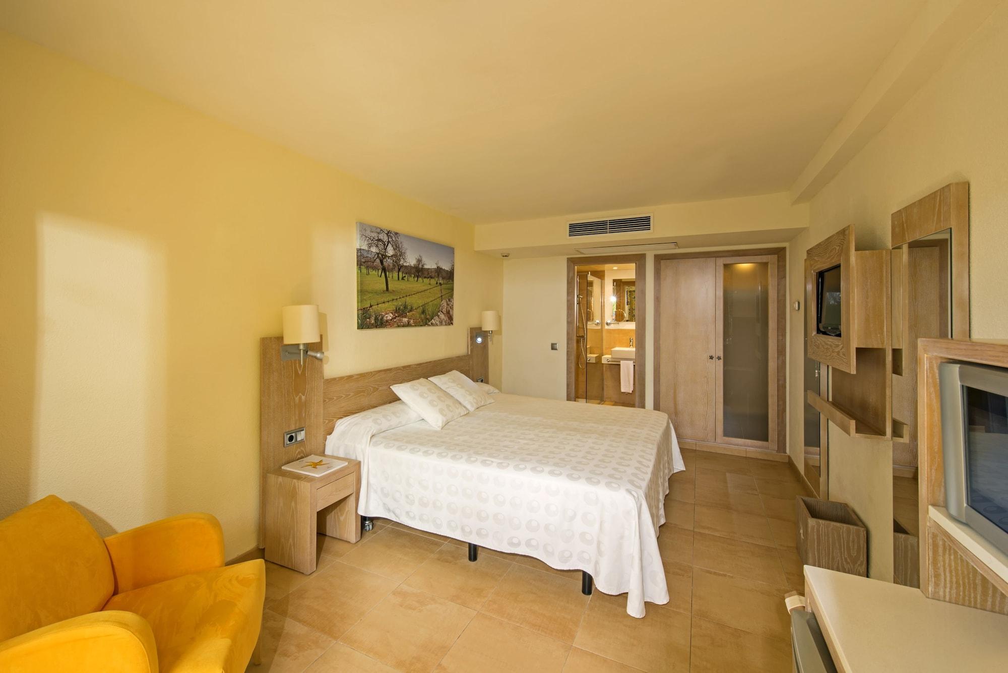 Iberostar Pinos Park Hotel